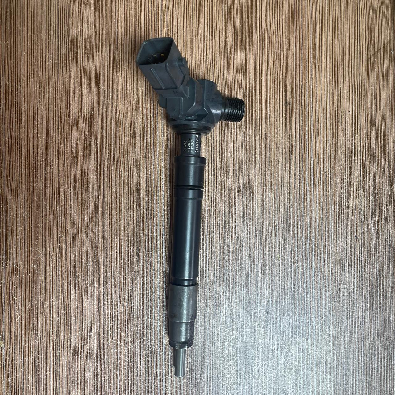 Denso Diesel Fuel Injector – 23670-52010 (Common Rail)